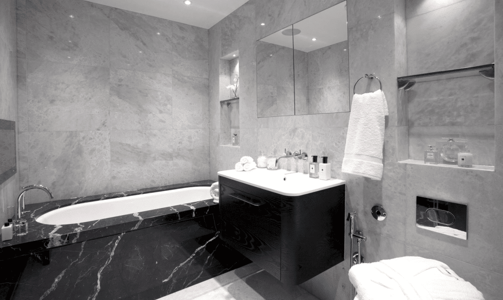 luxuryparksidemarblebathroomlondon