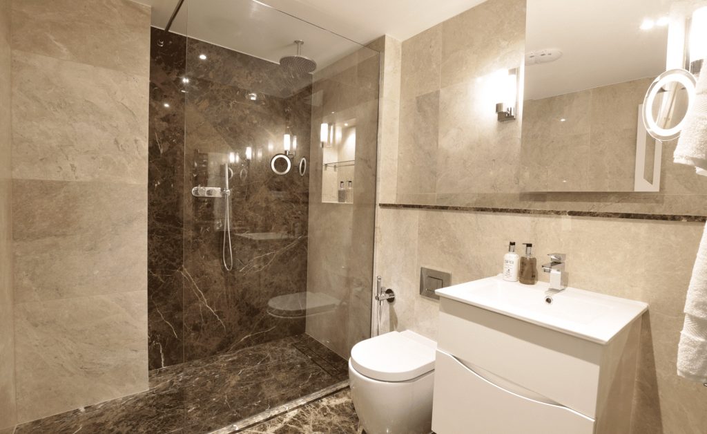 Berkeley Court 2 Bathroom Side View London Architecture