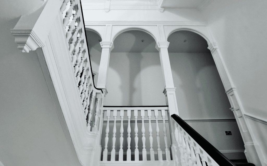 Mayfair Stairs Architecture on Green Street, Showcasing Sophisticated Design and Craftsmanship