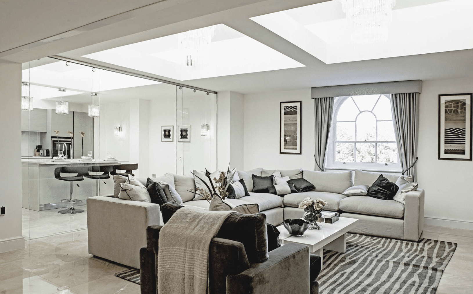 Transitional Style Residential Architecture in Battersea, Blending Classic Elegance with Modern Design