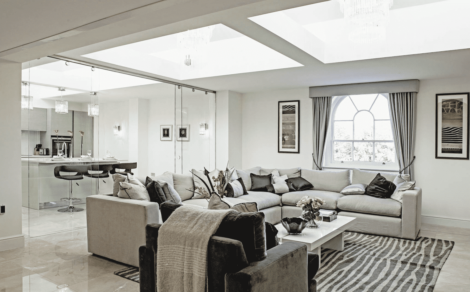 Transitional Reception Design in Kingston upon Thames | Classic Meets Modern Transitional Recepton in Kingston upon Thames, Blending Classic Elements with Modern Design for Timeless Appeal