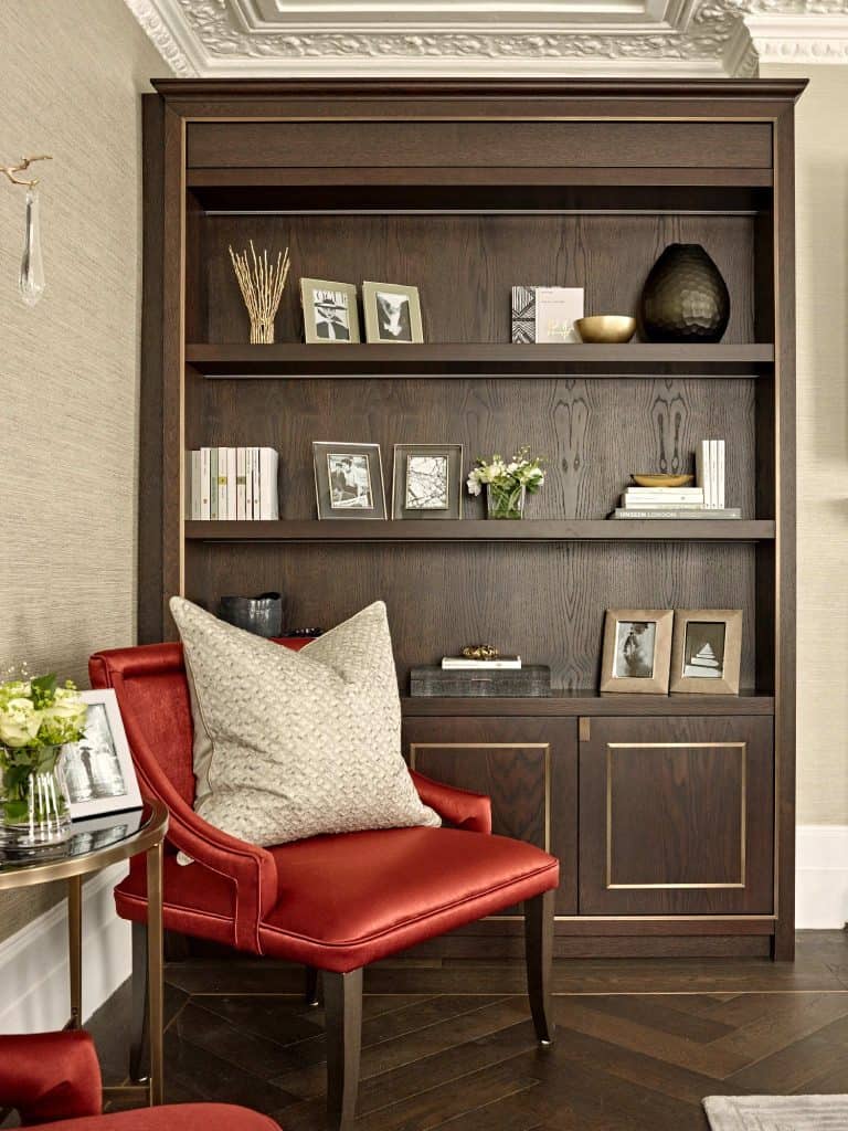 Traditional Design Corner Chair